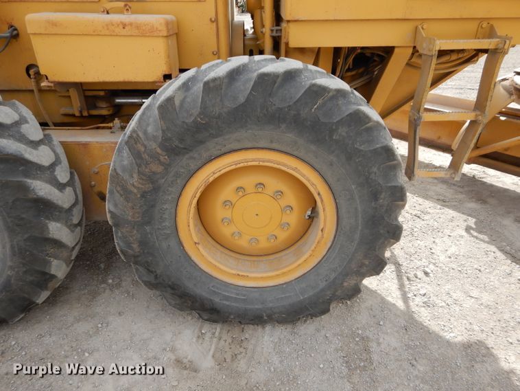 image for item DE2461 1985 Caterpillar 140G  motor grader