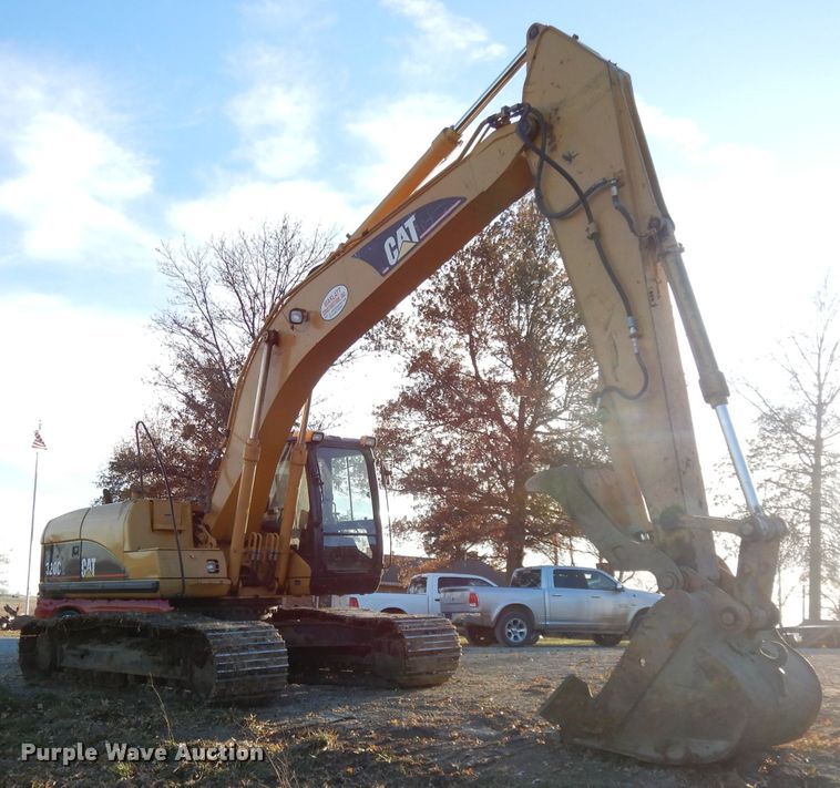 image for item DE2464 2005 Caterpillar 320C L  excavator