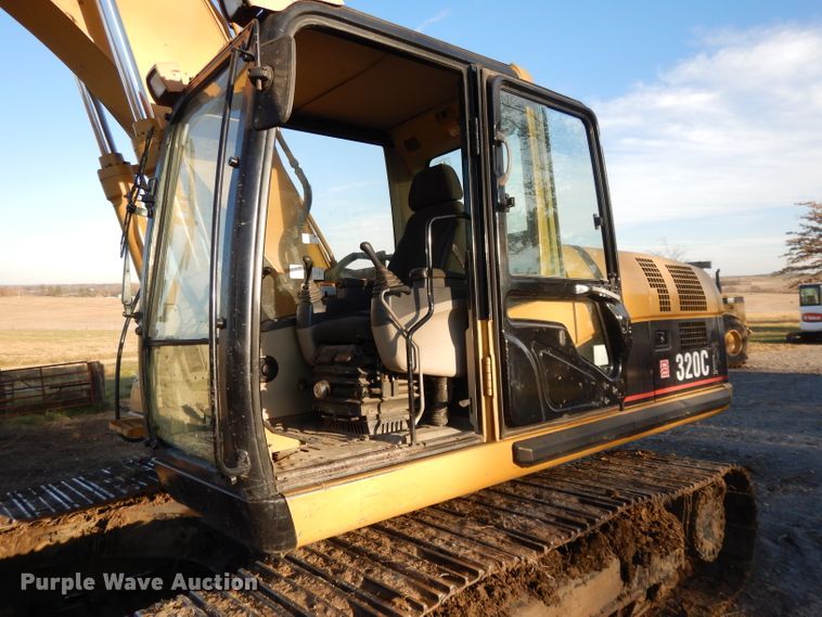image for item DE2464 2005 Caterpillar 320C L  excavator