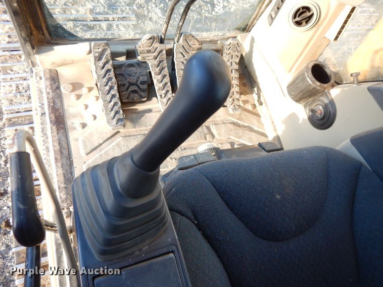 image for item DE2464 2005 Caterpillar 320C L  excavator