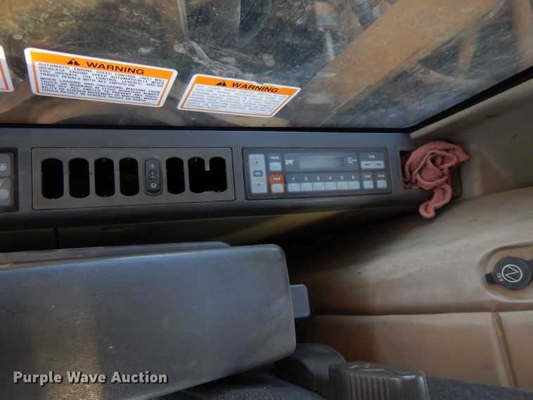 image for item DE2464 2005 Caterpillar 320C L  excavator