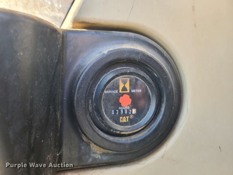 image for item DE2464 2005 Caterpillar 320C L  excavator