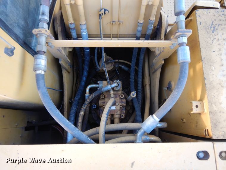 image for item DE2464 2005 Caterpillar 320C L  excavator