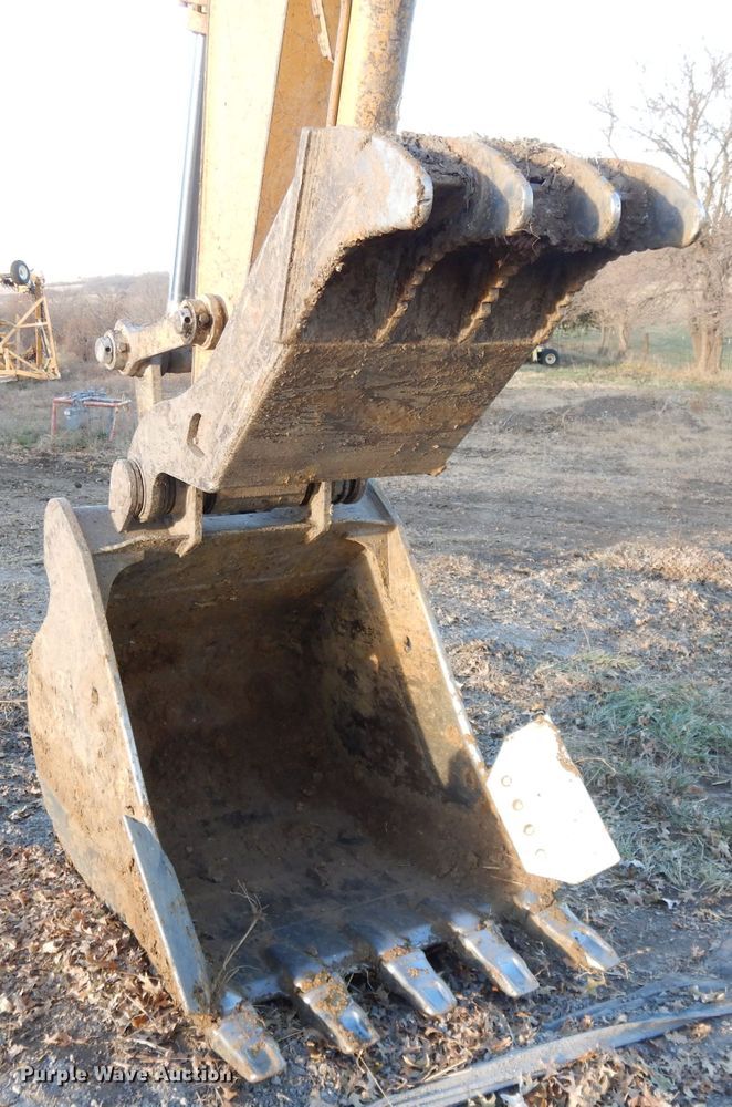 image for item DE2464 2005 Caterpillar 320C L  excavator