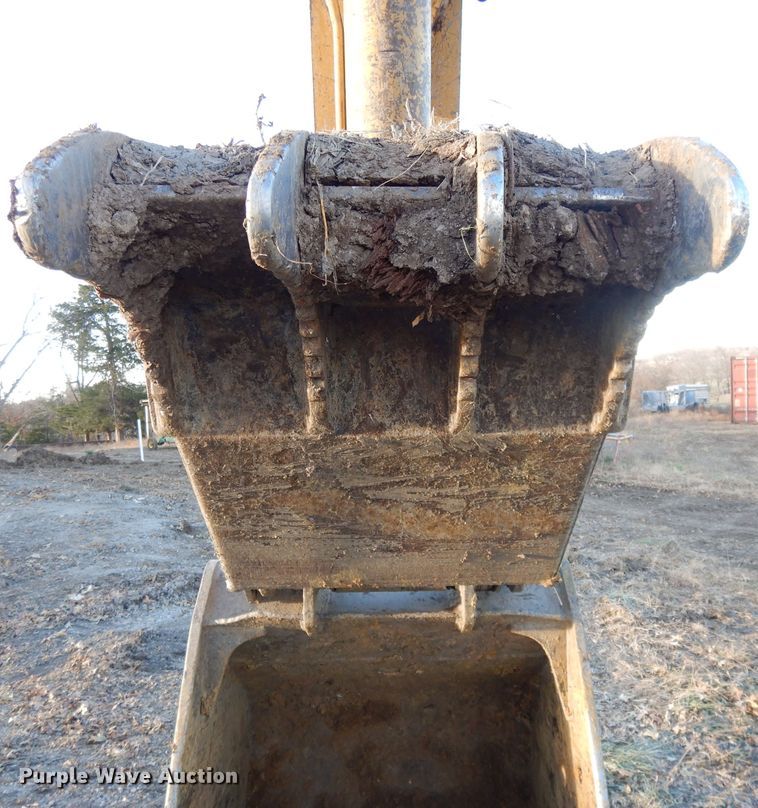 image for item DE2464 2005 Caterpillar 320C L  excavator