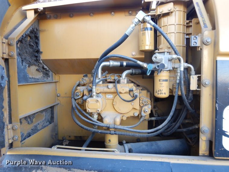 image for item DE2464 2005 Caterpillar 320C L  excavator