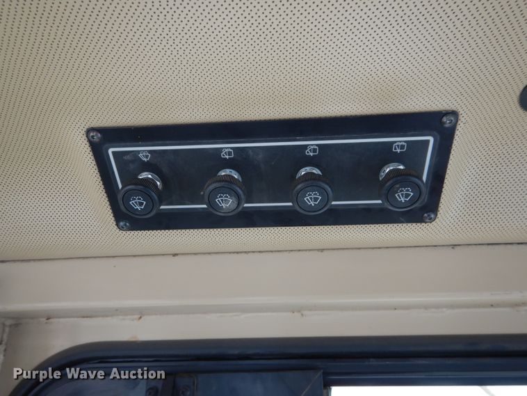 image for item DE2465 1999 Caterpillar D6R XL  dozer