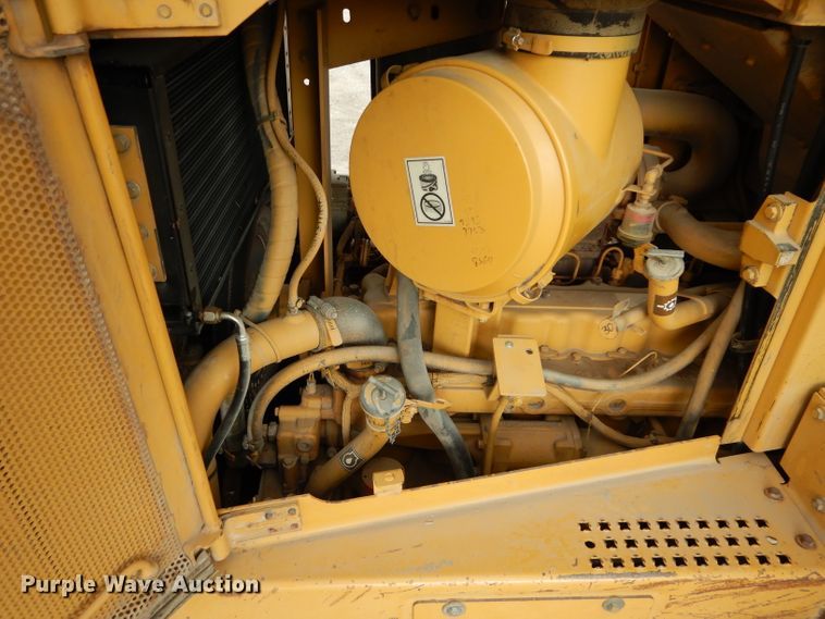 image for item DE2465 1999 Caterpillar D6R XL  dozer