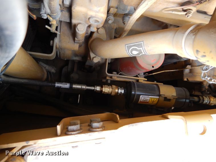 image for item DE2465 1999 Caterpillar D6R XL  dozer