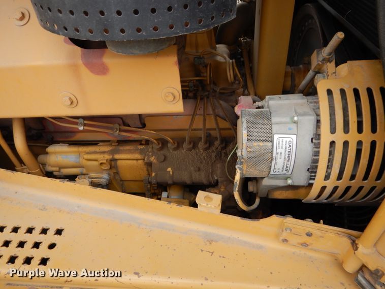 image for item DE2465 1999 Caterpillar D6R XL  dozer