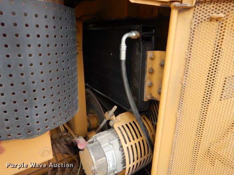 image for item DE2465 1999 Caterpillar D6R XL  dozer