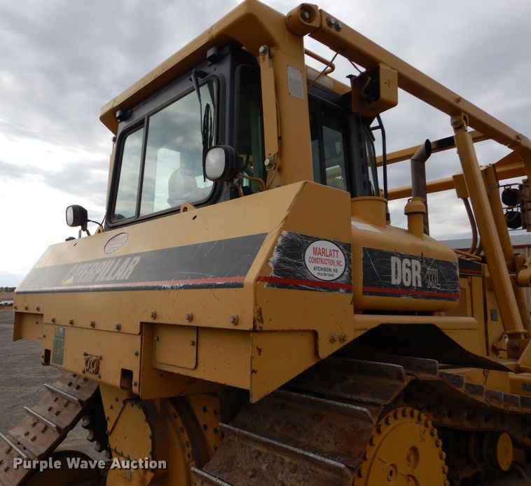 image for item DE2465 1999 Caterpillar D6R XL  dozer