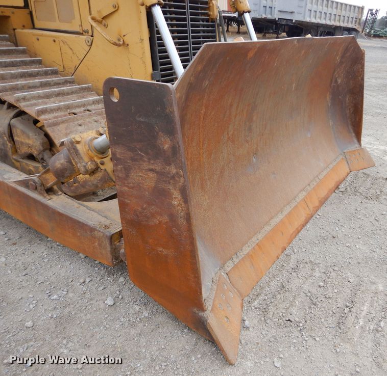 image for item DE2465 1999 Caterpillar D6R XL  dozer