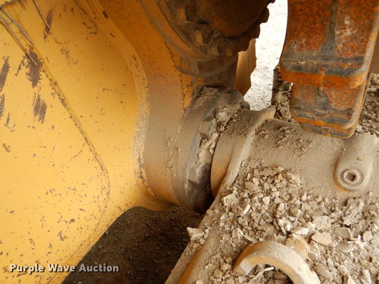 image for item DE2465 1999 Caterpillar D6R XL  dozer