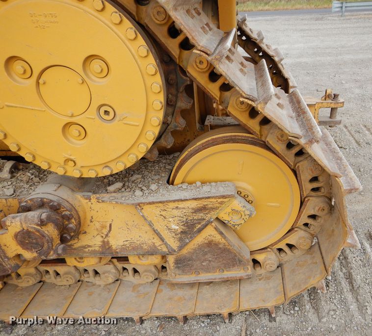 image for item DE2465 1999 Caterpillar D6R XL  dozer