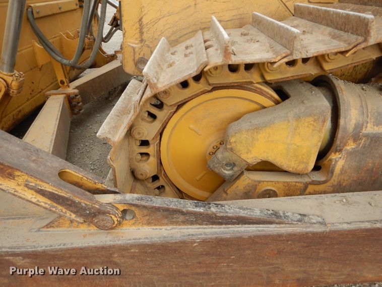 image for item DE2465 1999 Caterpillar D6R XL  dozer