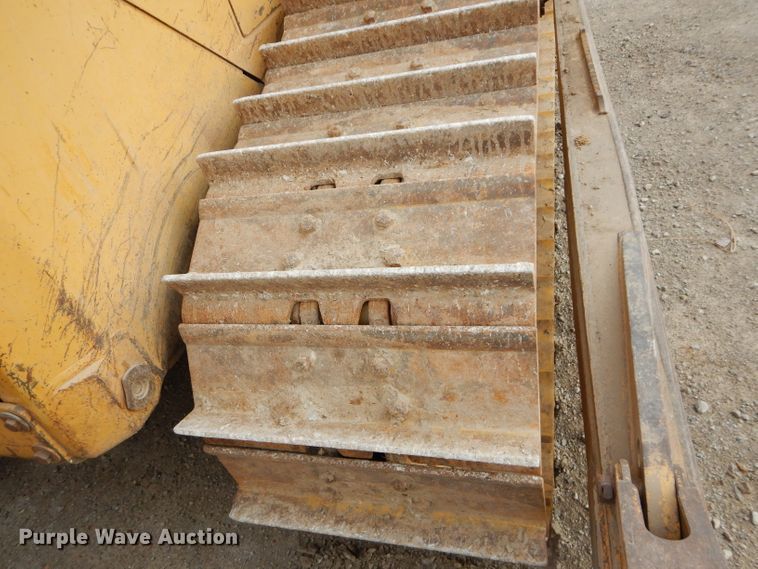 image for item DE2465 1999 Caterpillar D6R XL  dozer