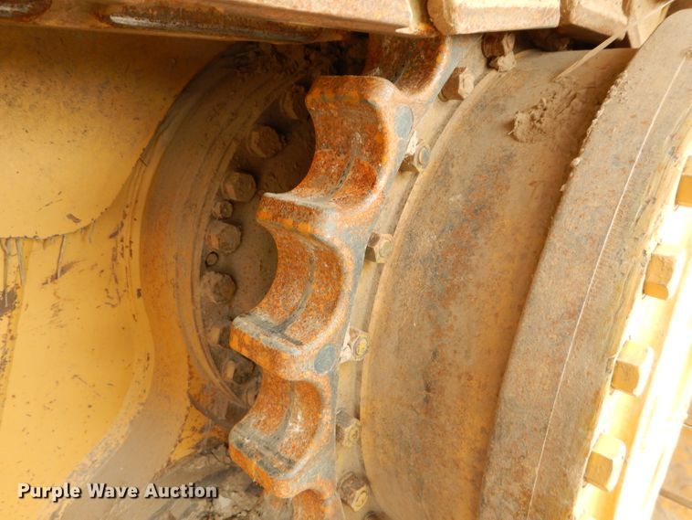 image for item DE2465 1999 Caterpillar D6R XL  dozer