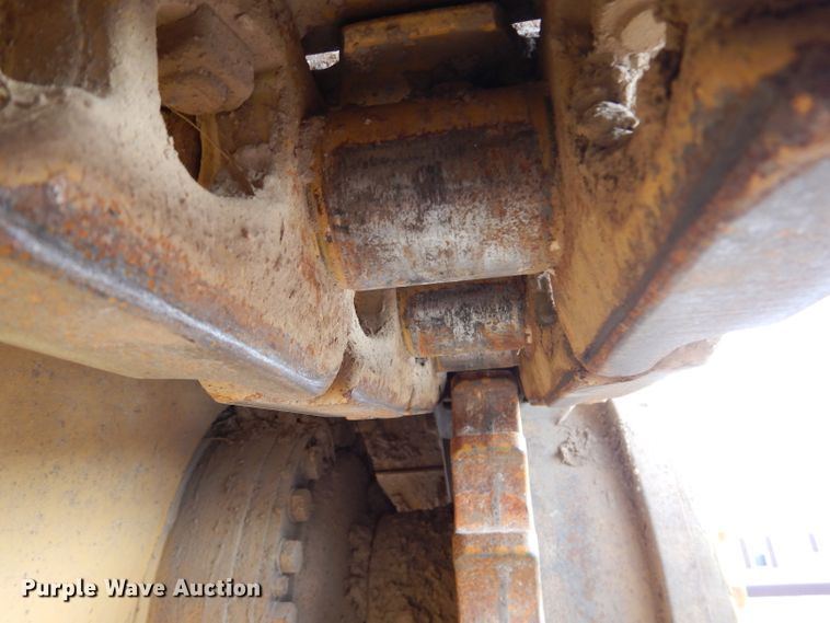 image for item DE2465 1999 Caterpillar D6R XL  dozer