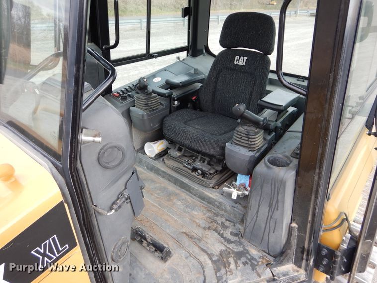 image for item DE2466 2009 Caterpillar D5K XL  dozer