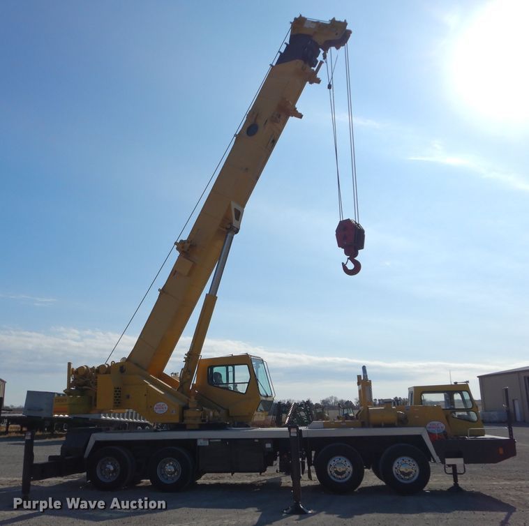 image for item DE2467 1997 Grove TMS870  crane