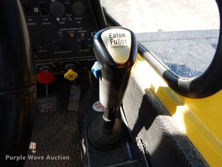 image for item DE2467 1997 Grove TMS870  crane