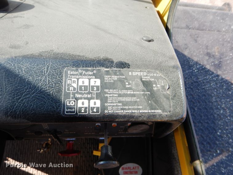 image for item DE2467 1997 Grove TMS870  crane