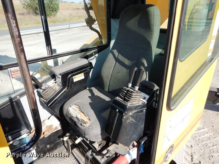 image for item DE2467 1997 Grove TMS870  crane