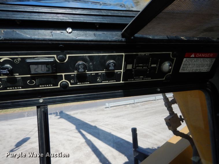 image for item DE2467 1997 Grove TMS870  crane