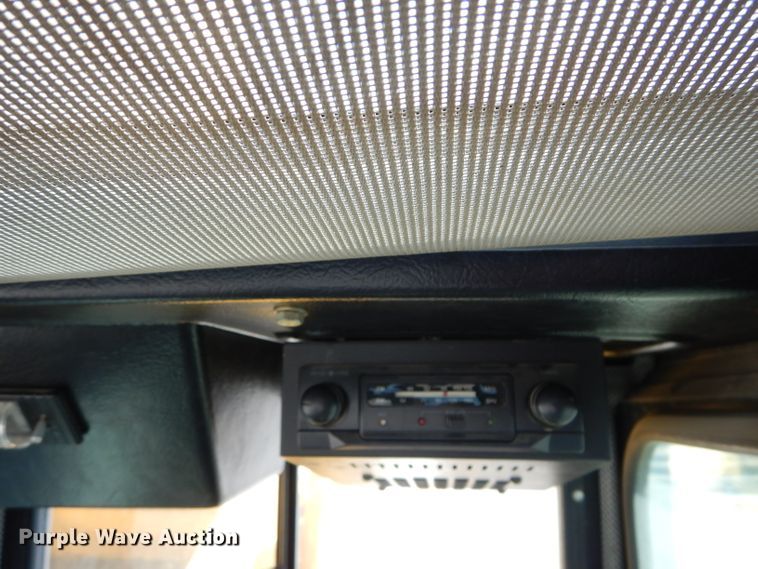 image for item DE2467 1997 Grove TMS870  crane