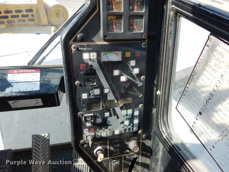 image for item DE2467 1997 Grove TMS870  crane