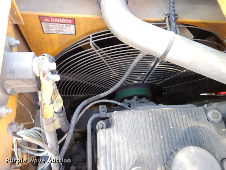 image for item DE2467 1997 Grove TMS870  crane