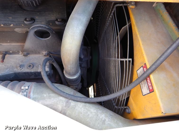 image for item DE2467 1997 Grove TMS870  crane