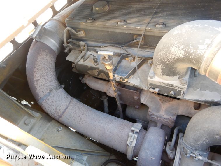 image for item DE2467 1997 Grove TMS870  crane