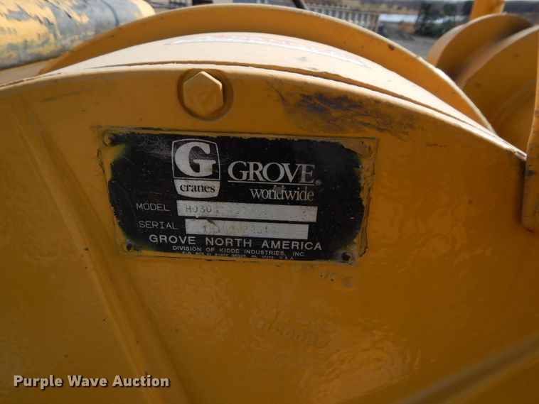 image for item DE2467 1997 Grove TMS870  crane