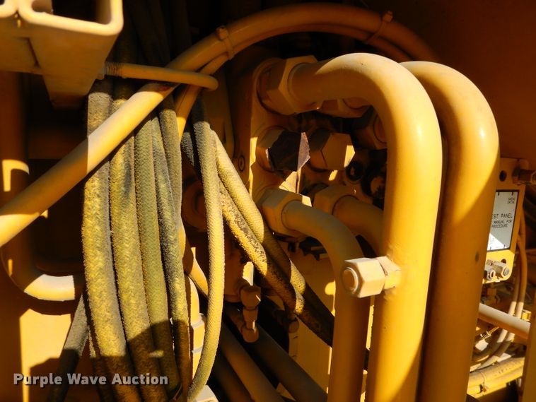 image for item DE2467 1997 Grove TMS870  crane