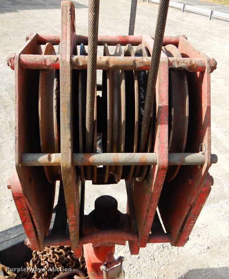 image for item DE2467 1997 Grove TMS870  crane