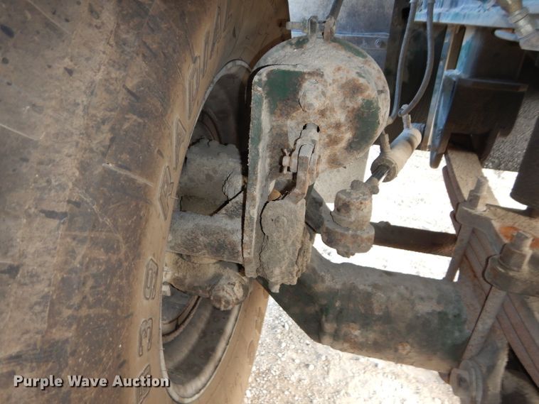 image for item DE2467 1997 Grove TMS870  crane