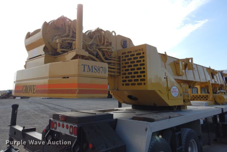 image for item DE2467 1997 Grove TMS870  crane