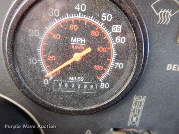 image for item DE2467 1997 Grove TMS870  crane