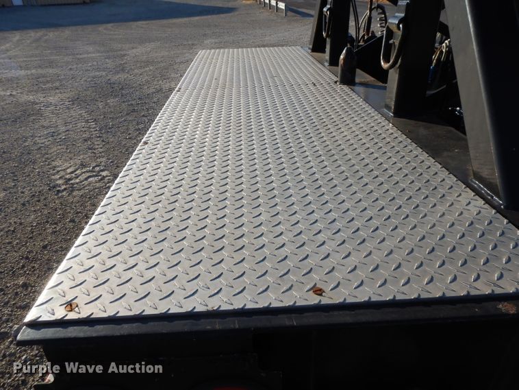 image for item DE2467 1997 Grove TMS870  crane