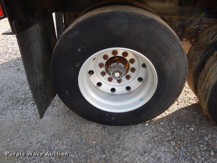 image for item DE2467 1997 Grove TMS870  crane