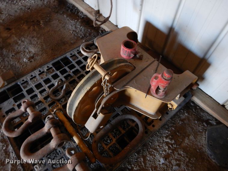 image for item DE2467 1997 Grove TMS870  crane