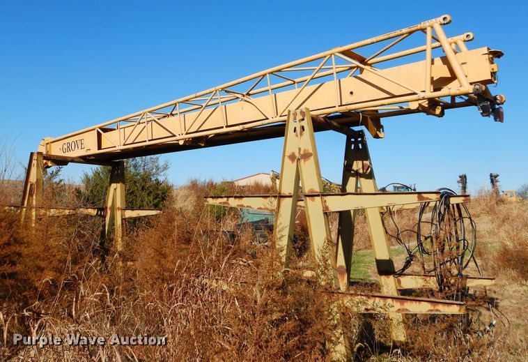 image for item DE2467 1997 Grove TMS870  crane