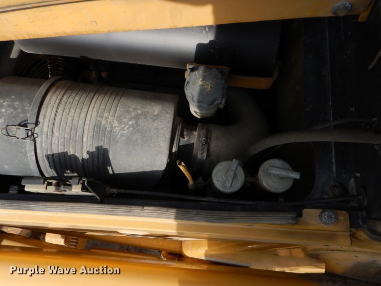 image for item DE2469 1999 Caterpillar 416C  backhoe