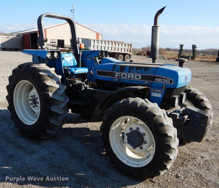 image for item DE2471 1992 Ford 4630  MFWD tractor