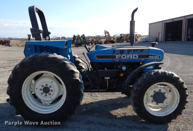 image for item DE2471 1992 Ford 4630  MFWD tractor