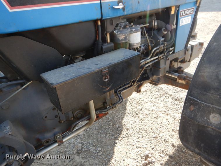 image for item DE2471 1992 Ford 4630  MFWD tractor