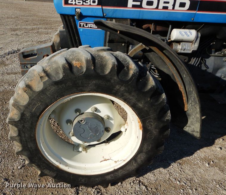 image for item DE2471 1992 Ford 4630  MFWD tractor