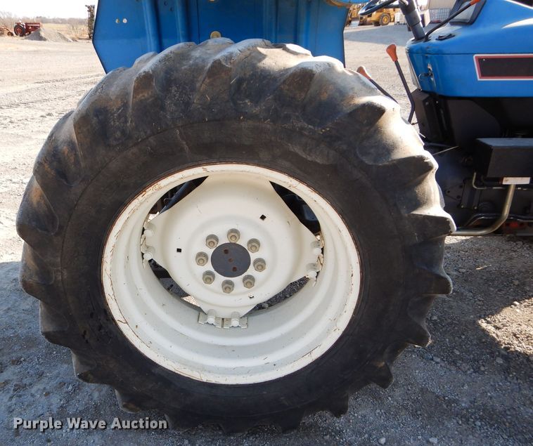 image for item DE2471 1992 Ford 4630  MFWD tractor